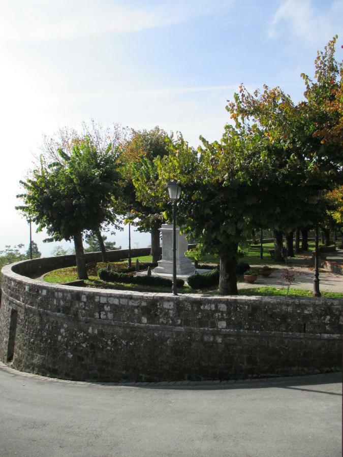 Villa Casa Della Piazza Radicofani Exterior foto